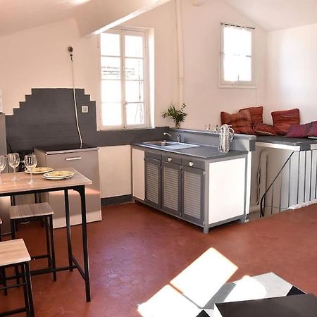 Lovely Flat In The Heart Of The Medieval City イエール エクステリア 写真