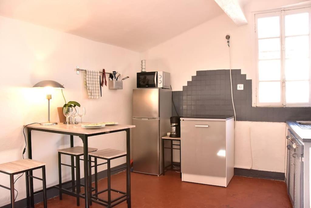 Lovely Flat In The Heart Of The Medieval City イエール エクステリア 写真