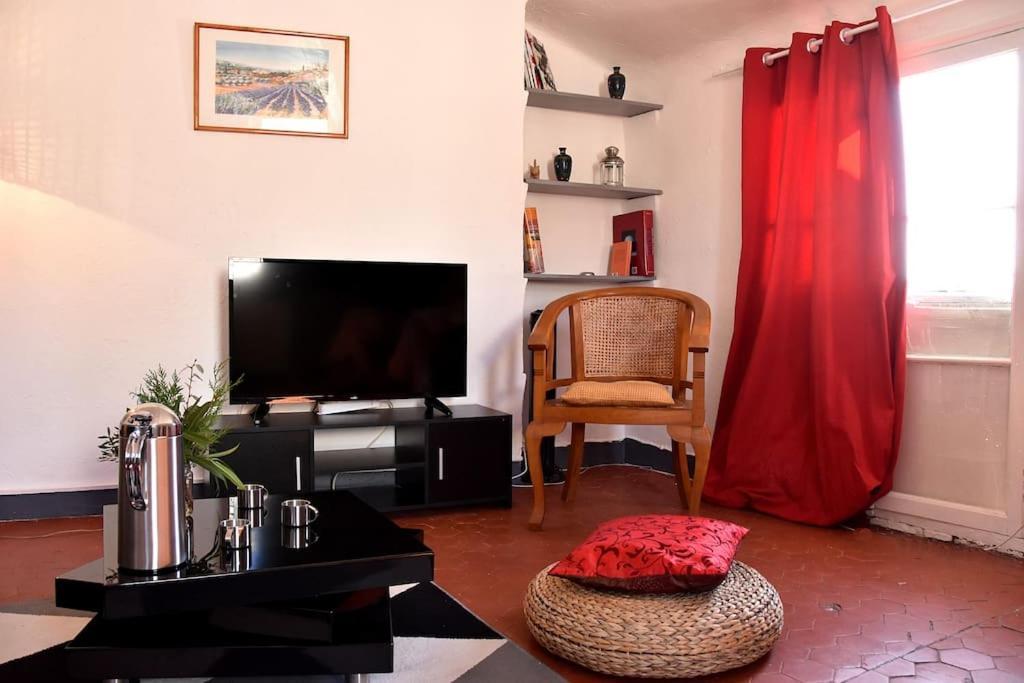 Lovely Flat In The Heart Of The Medieval City イエール エクステリア 写真
